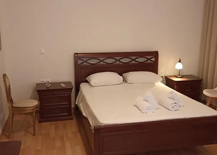 Amerikis Street 1 Bedroom Apartment